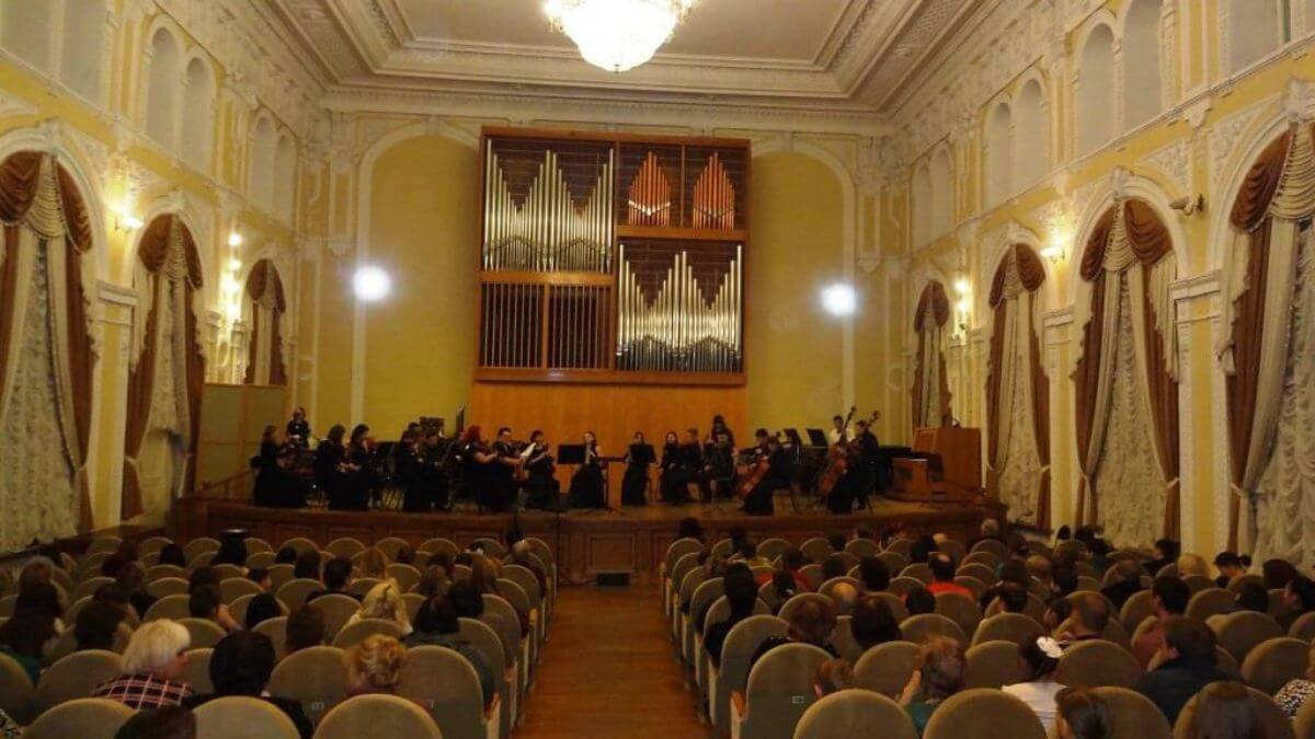 Những hoạt động học tập tại Nhạc viện Astrakhan