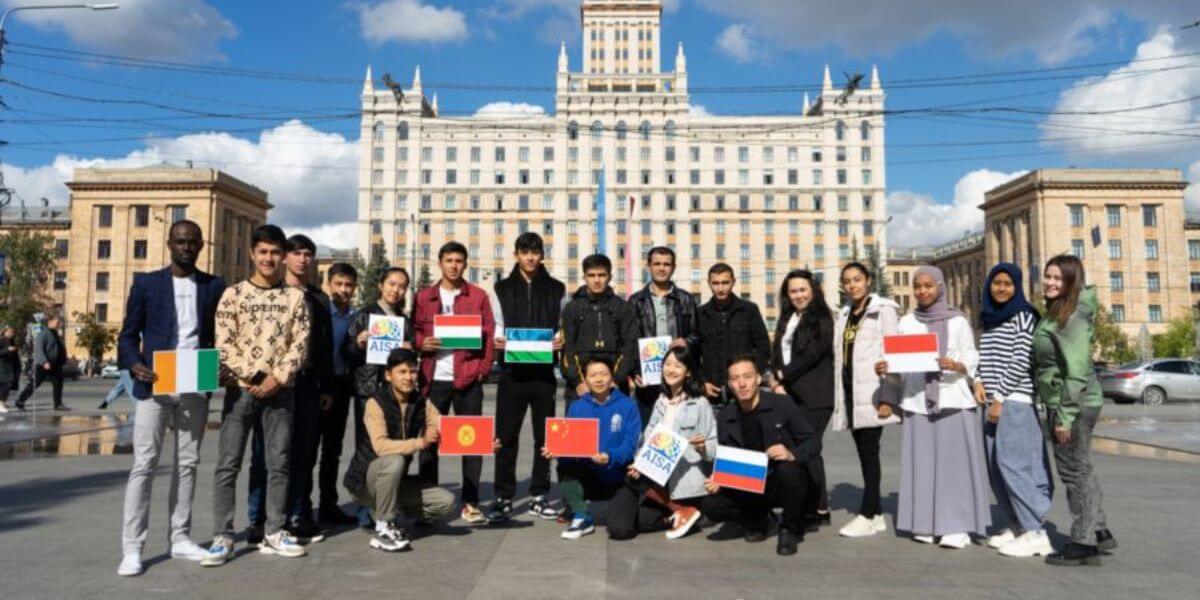 Trường Đại học bang Nam Ural luôn chào đón sinh viên từ khắp nơi đến tham gia học tập và trải nghiệm
