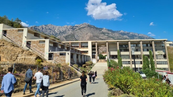 Trường Đại học Corse Pasquale Paoli là điểm đến lý tưởng để sinh viên học tập và trải nghiệm