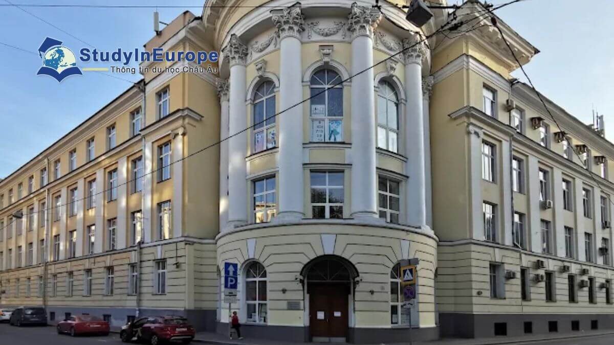 Trường Đại học Moscow Touro