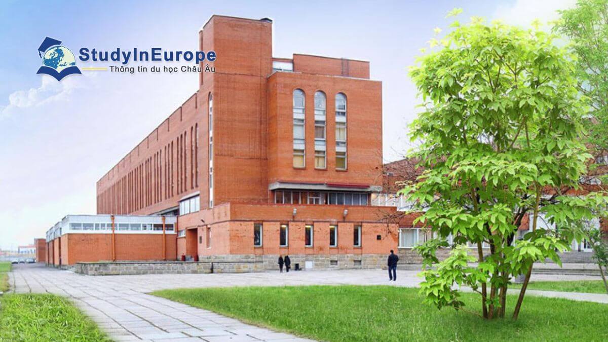 Trường Đại học Nghiên cứu Cơ bản Quốc tế St Petersburg