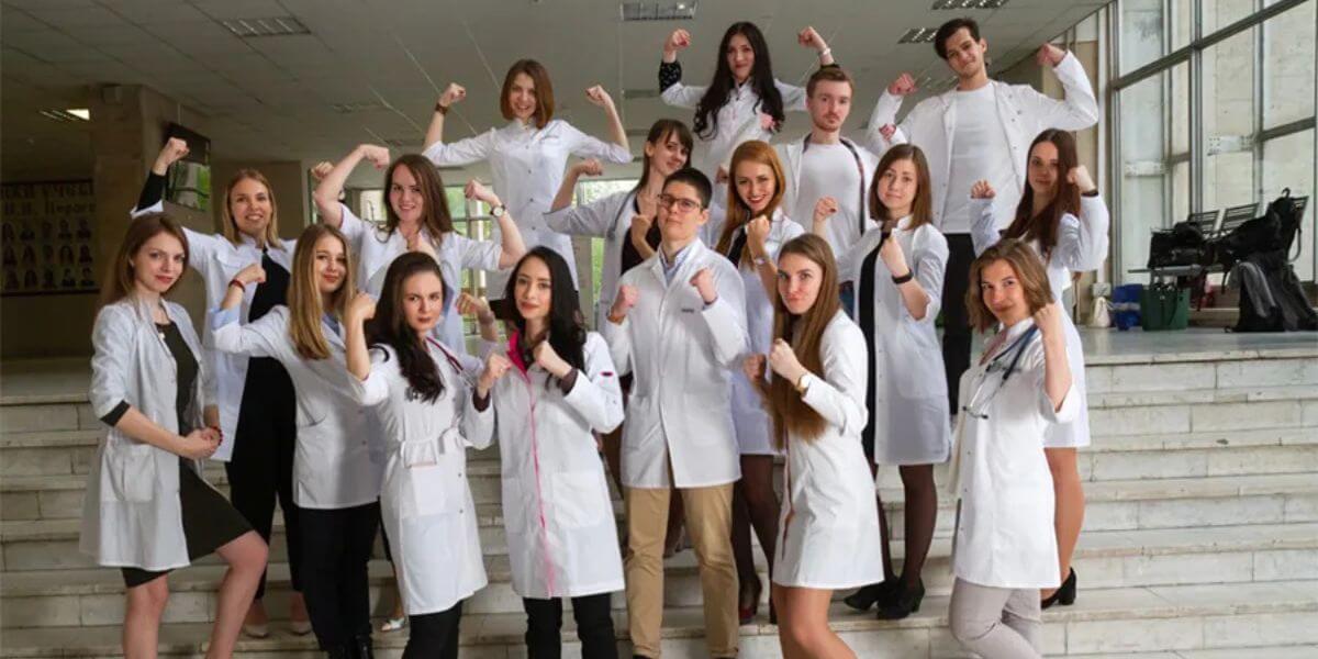 Trường Đại học Y khoa Quốc gia Moscow luôn tạo cơ hội để sinh viên học tập trong môi trường thực tiễn