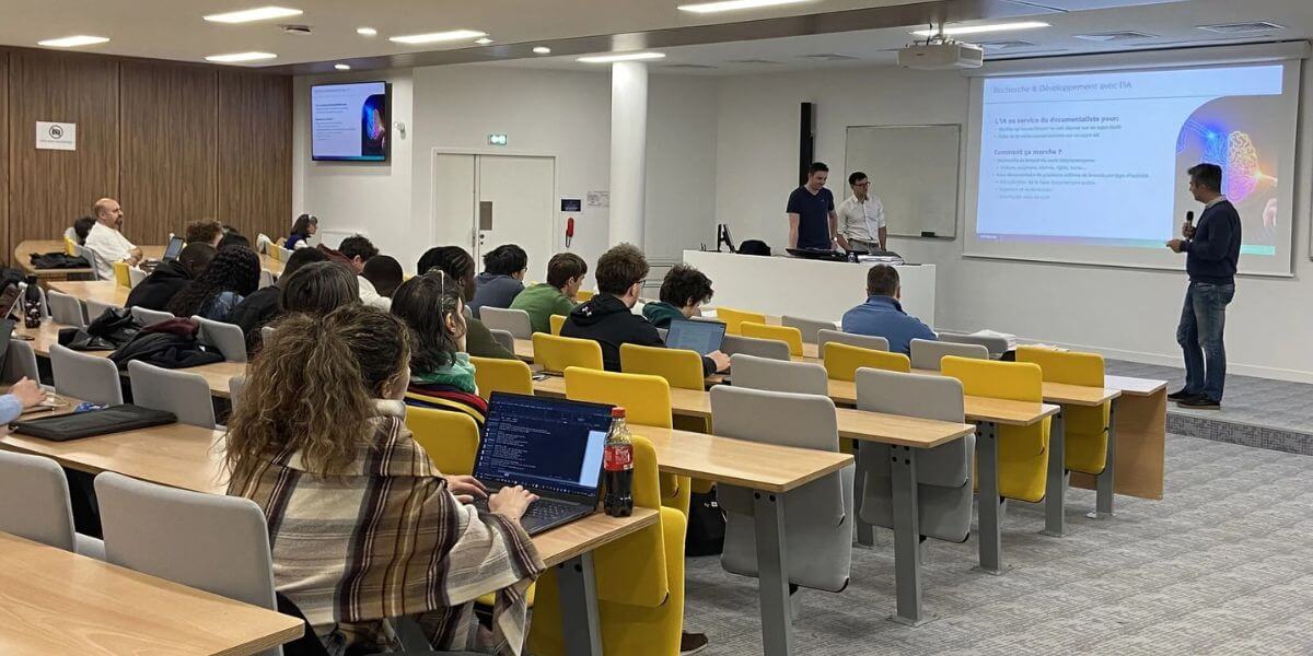 Trường Cao học Hóa học Vật lý và Điện tử Lyon luôn mang đến cho sinh viên những tiết học hữu ích
