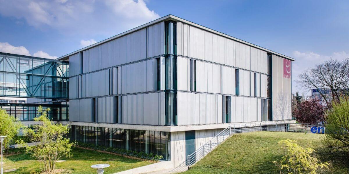 Trường Đại học ENSEA là cơ sở giáo dục có uy tín cao tại Pháp