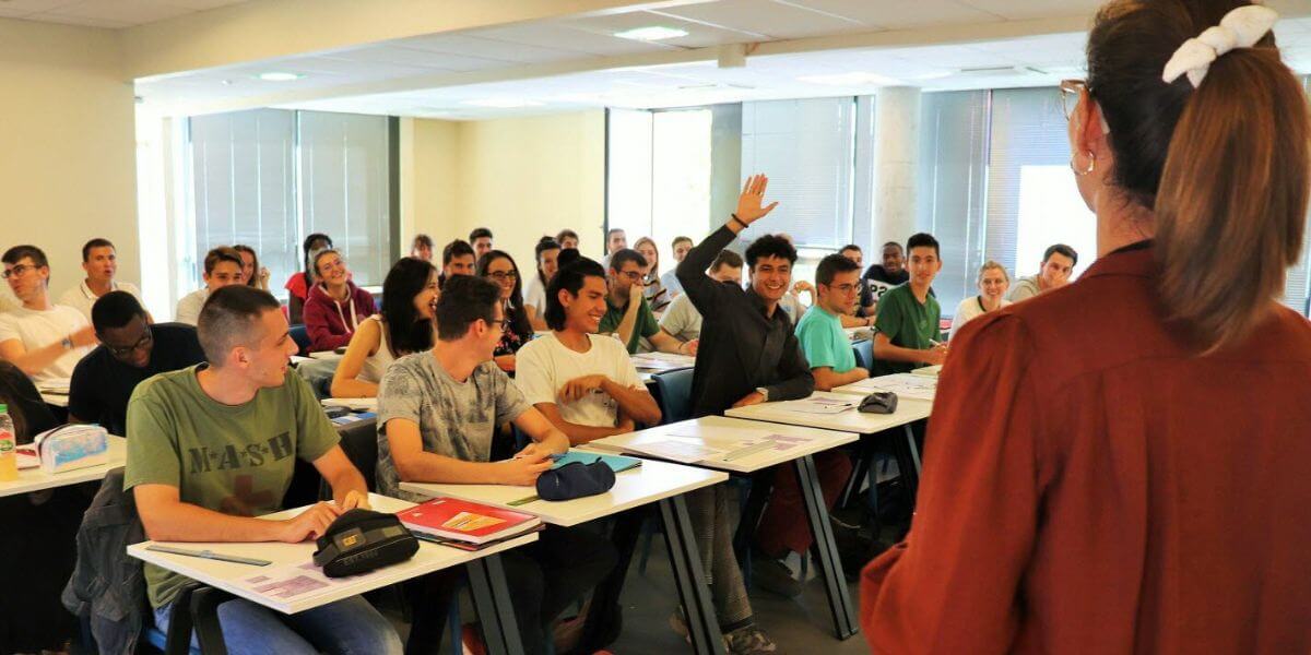 Trường Đại học ESTP là nơi khơi dậy niềm đam mê học tập và tiềm năng của sinh viên