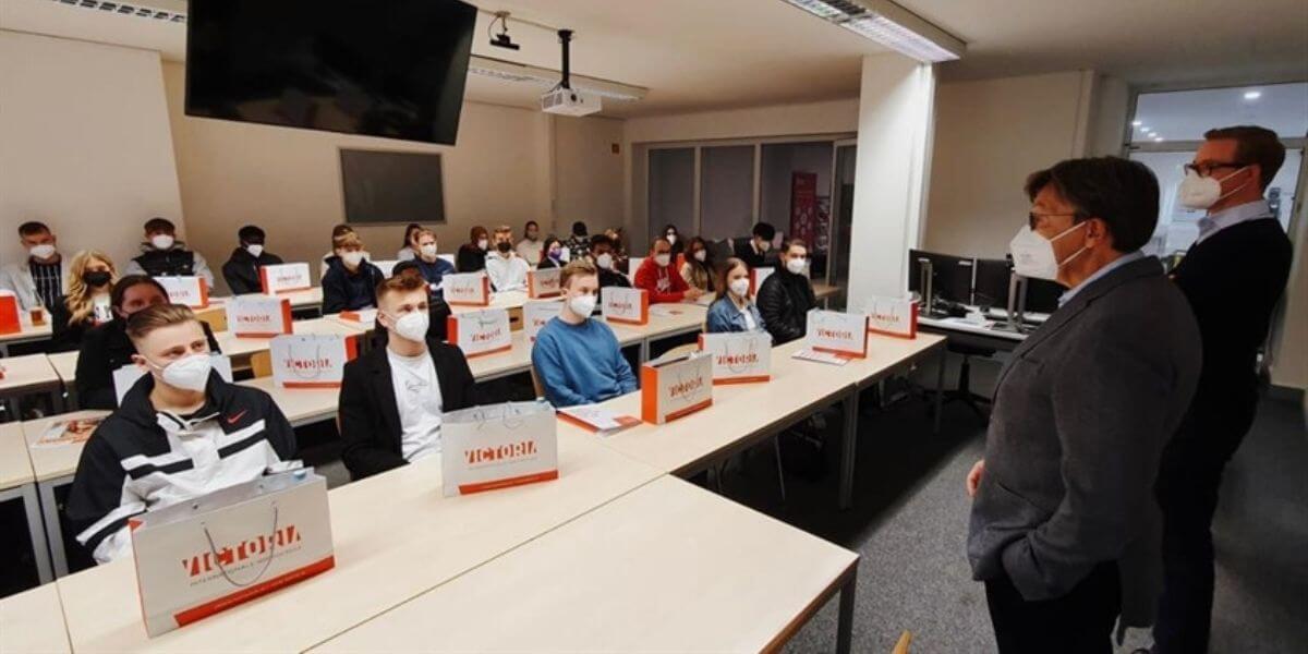Trường Đại học Quốc tế Victoria là cơ sở giáo dục chuyên cung cấp các chương trình đào tạo chất lượng cao
