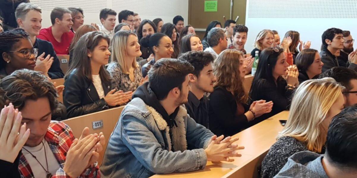 Bầu không khí học tập năng động tại trường Đại học Sư phạm Rennes