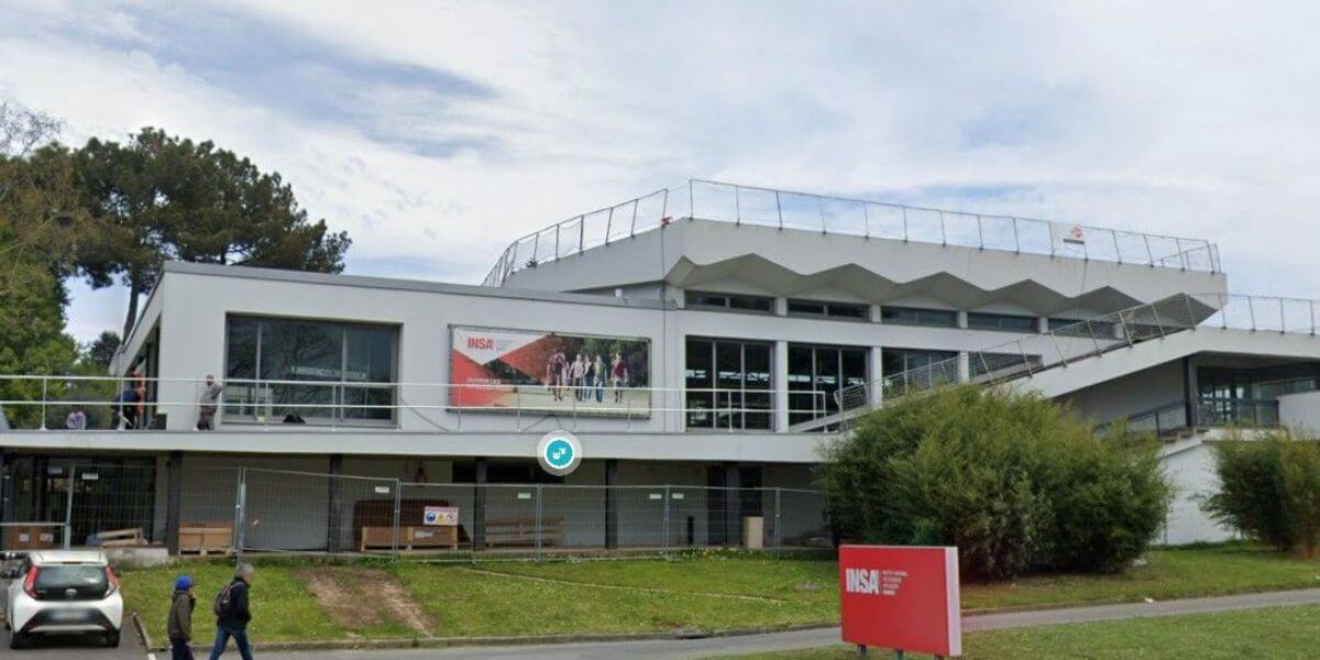 Khuôn viên hiện đại của Viện Khoa học Ứng dụng quốc gia Rennes