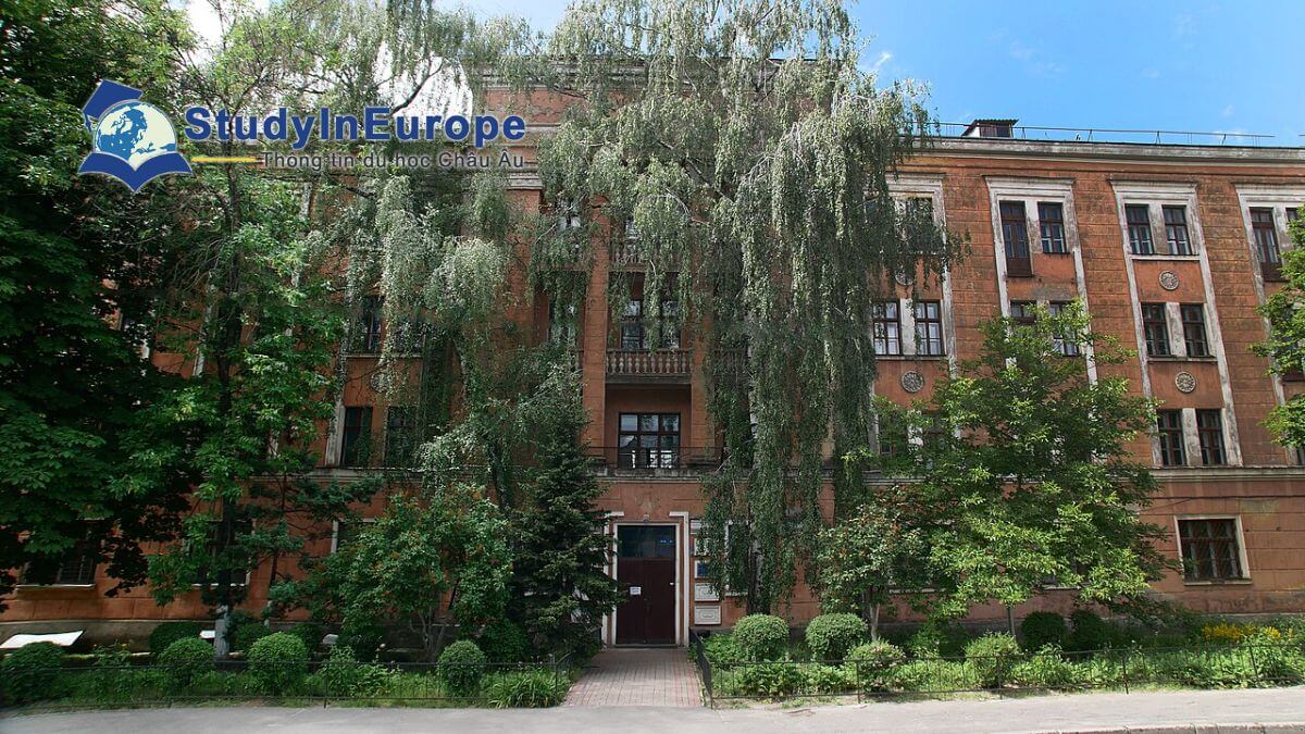 Review Trường Đại học Mariupol (Mariupol State University)