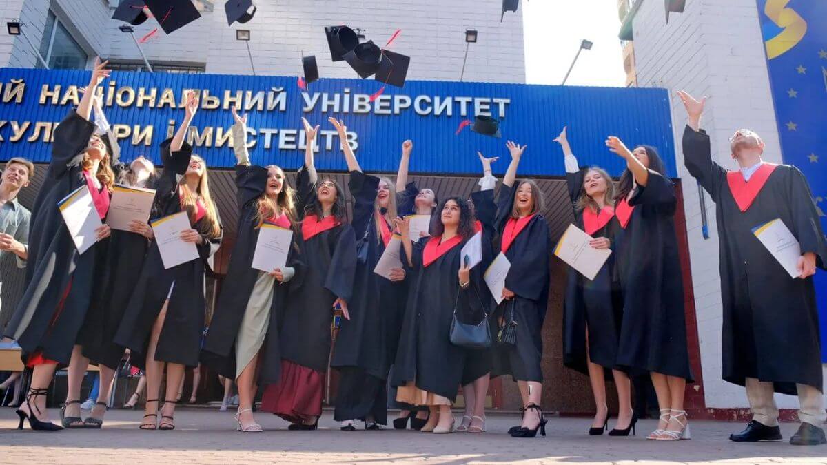 Trường Đại học Văn hóa và Nghệ thuật Quốc gia Kyiv sẽ mang đến cho sinh viên nhiều trải nghiệm học tập đáng nhớ