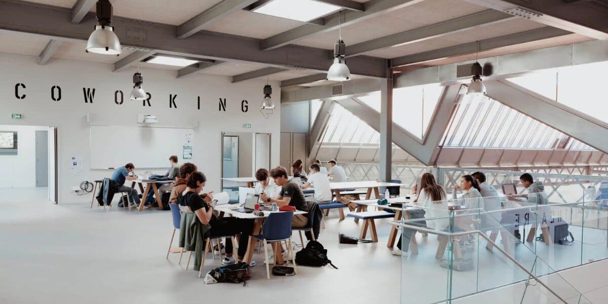 Trường Kỹ thuật Công nghiệp Lyon luôn tạo dựng hệ thống cơ sở vật chất hiện đại để sinh viên học tập và làm việc