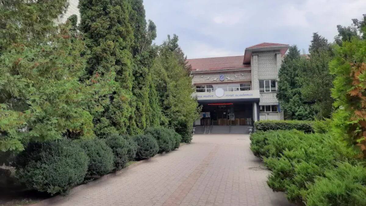 Trường Đại học Hryhorii Skovoroda ở Pereiaslav là cơ sở giáo dục nổi tiếng với chất lượng đào tạo khá cao