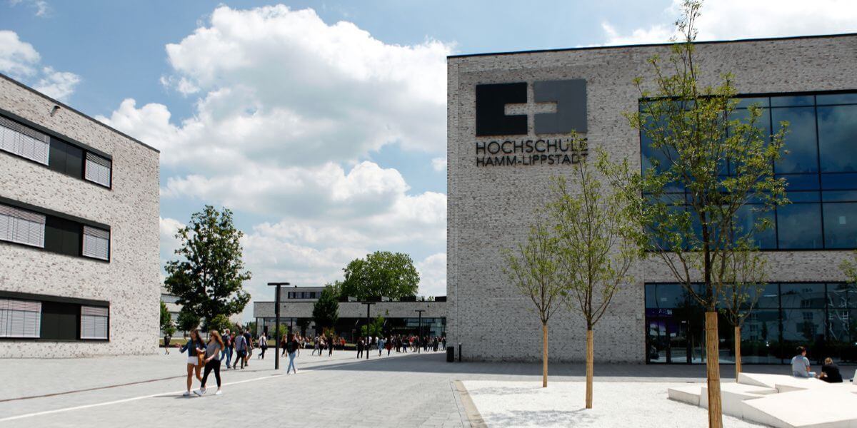 Khuôn viên rộng lớn của trường Đại học Khoa học Ứng dụng Hamm-Lippstadt