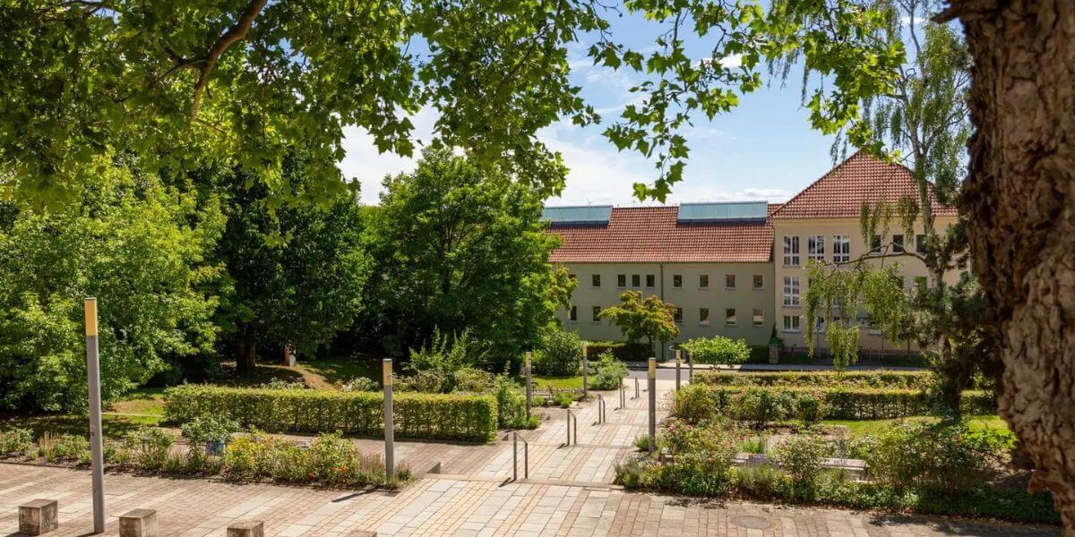 Khuôn viên xanh mát của trường Đại học Khoa học Ứng dụng Nordhausen