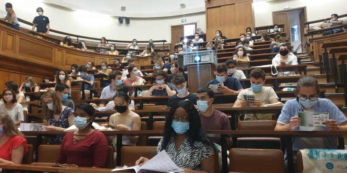 Trường Đại học Kỹ thuật Hóa học Paris luôn mang đến cho sinh viên những giờ học thú vị