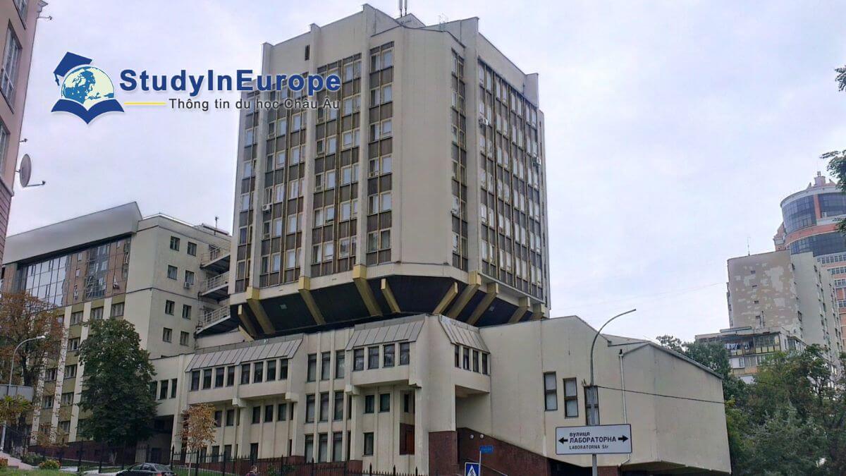 Review Trường Đại học Ngôn ngữ Quốc gia Kyiv (Kyiv National Linguistic University)