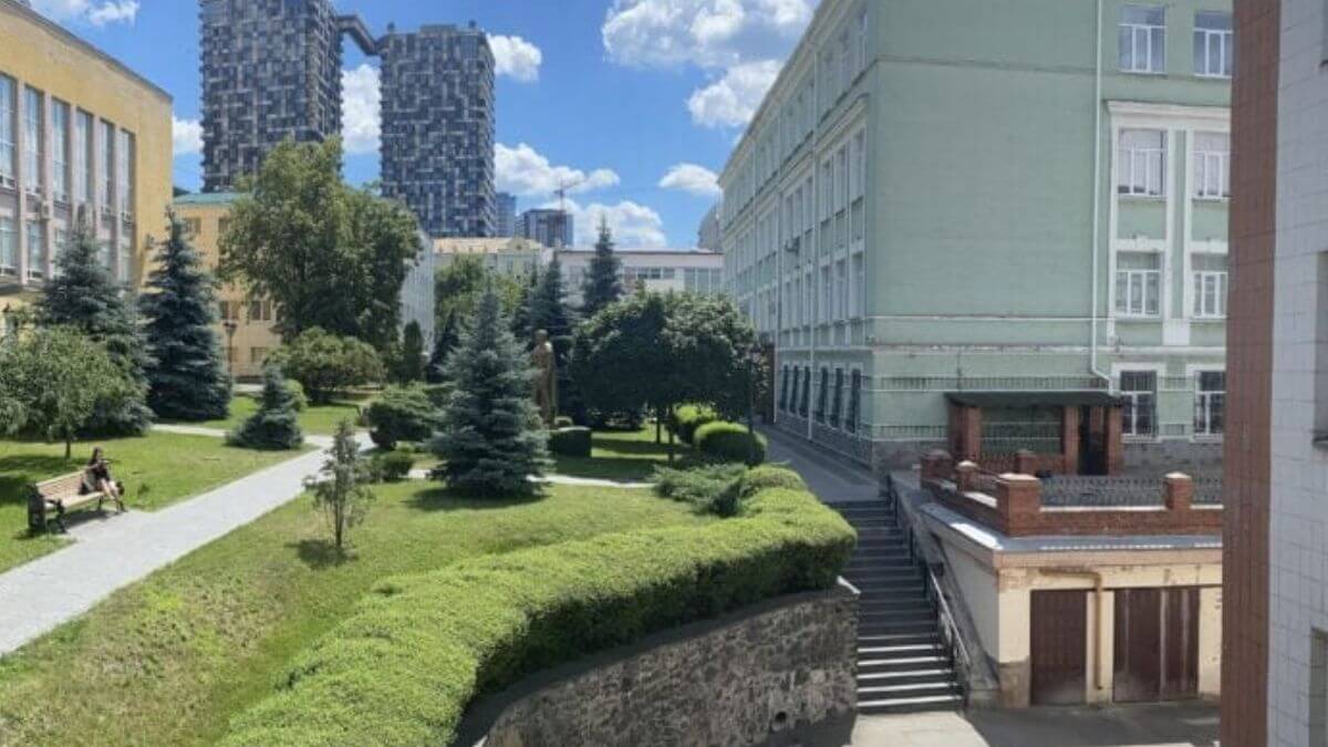 Trường Đại học Quốc gia Giáo dục Thể chất và Thể thao Ukraina luôn tạo điều kiện thuận lợi để sinh viên học tập, rèn luyện