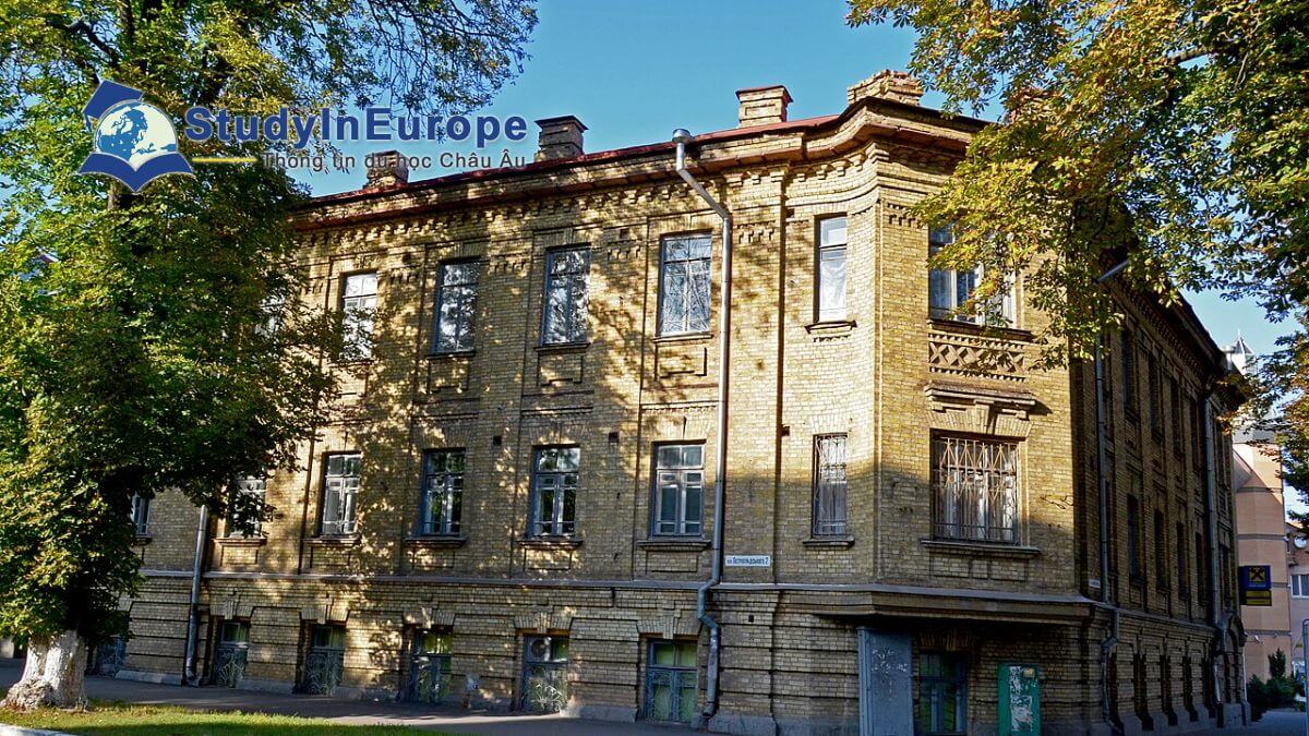 Review Trường Đại học Sư phạm Quốc gia Poltava (Poltava National Pedagogical University)