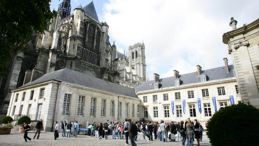 Trường Đại học kinh doanh Amiens là điểm đến lý tưởng để sinh viên trau dồi bản thân