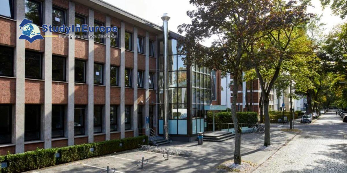 Review Trường Kinh doanh Cologne (CBS International Business School)