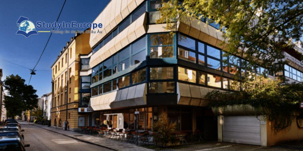 Review Trường Triết học Munich (Hochschule für Philosophie München)