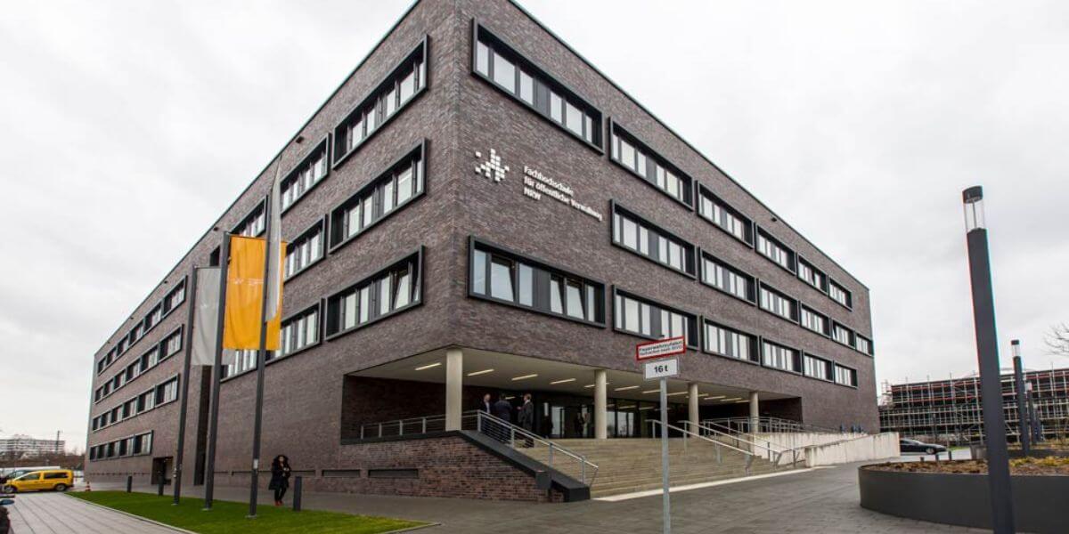 Trường Đại học Cảnh sát và Hành chính Công North Rhine-Westphalia là cơ sở giáo dục uy tín tại Đức