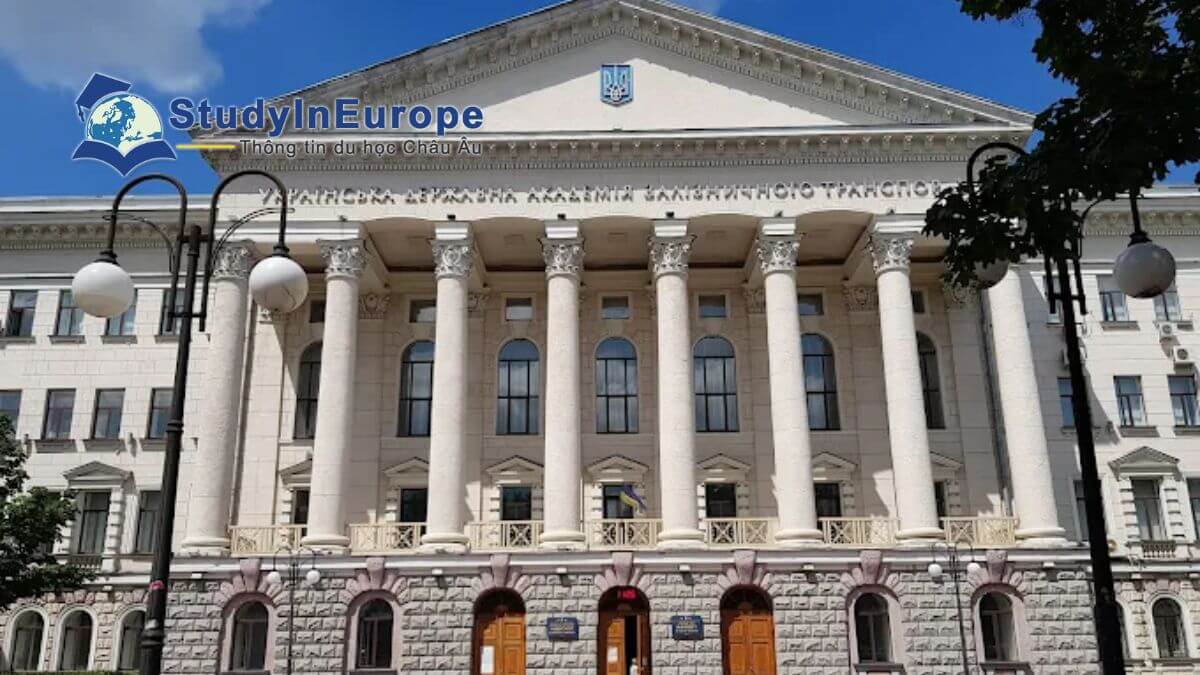 Review Trường Đại học Giao thông Đường sắt Ukraina (Ukrainian State University of Railway Transport)