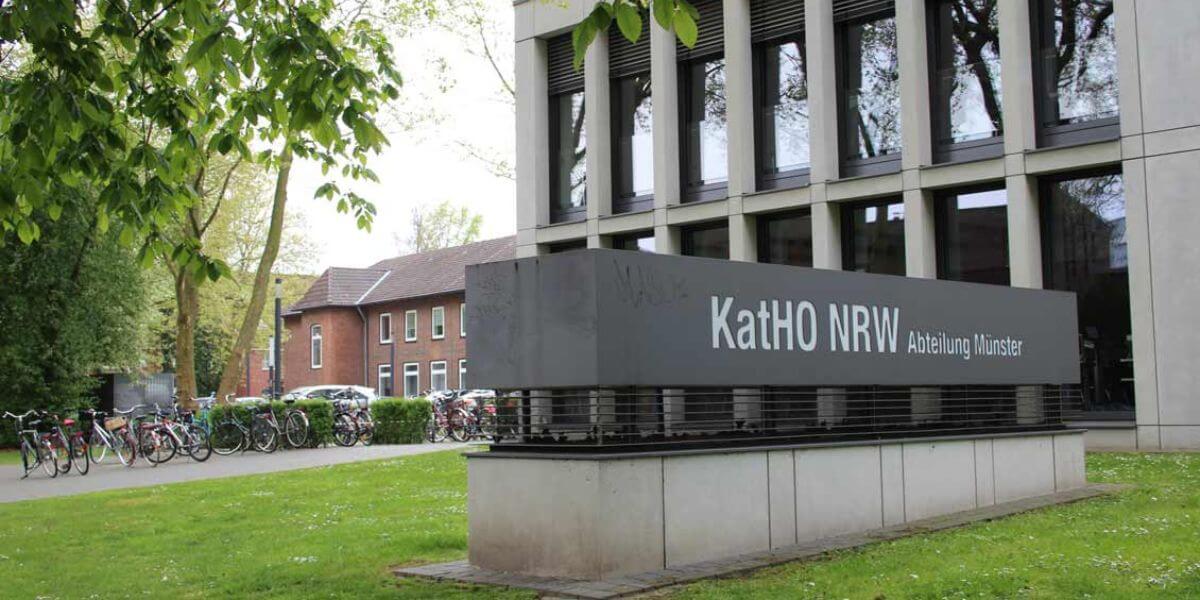 Khuôn viên của trường Đại học Khoa học Ứng dụng Công giáo NRW