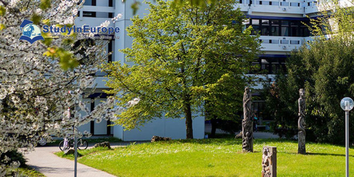 Review Trường Đại học Khoa học Ứng dụng Quản lý Công và Tài chính Ludwigsburg (Hochschule für öffentliche Verwaltung und Finanzen Ludwigsburg)
