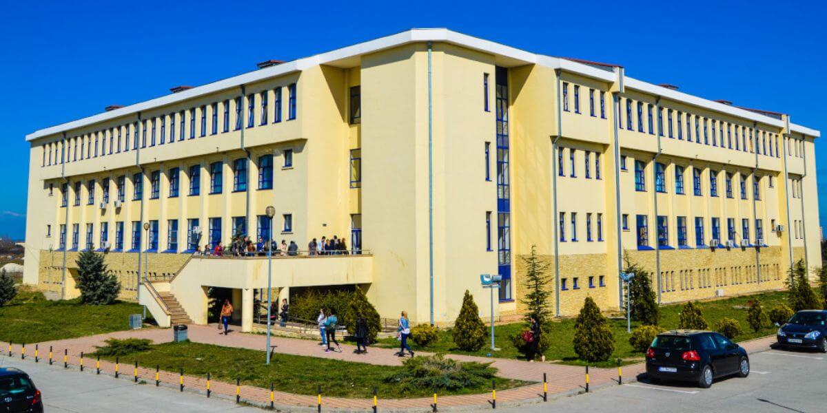 Trường Đại học Ovidius Constanta là điểm đến được nhiều sinh viên lựa chọn để học tập và khám phá