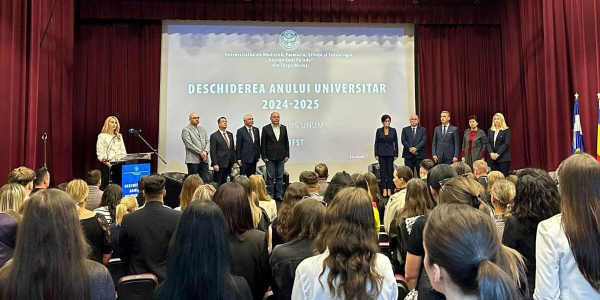 Trường Đại học Targu Mures luôn mang đến cho sinh viên những hoạt động ngoại khóa hữu ích