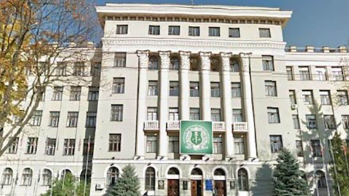 Học viện Y khoa Sau đại học Kharkiv nổi tiếng với các chương trình đào tạo y khoa chất lượng cao