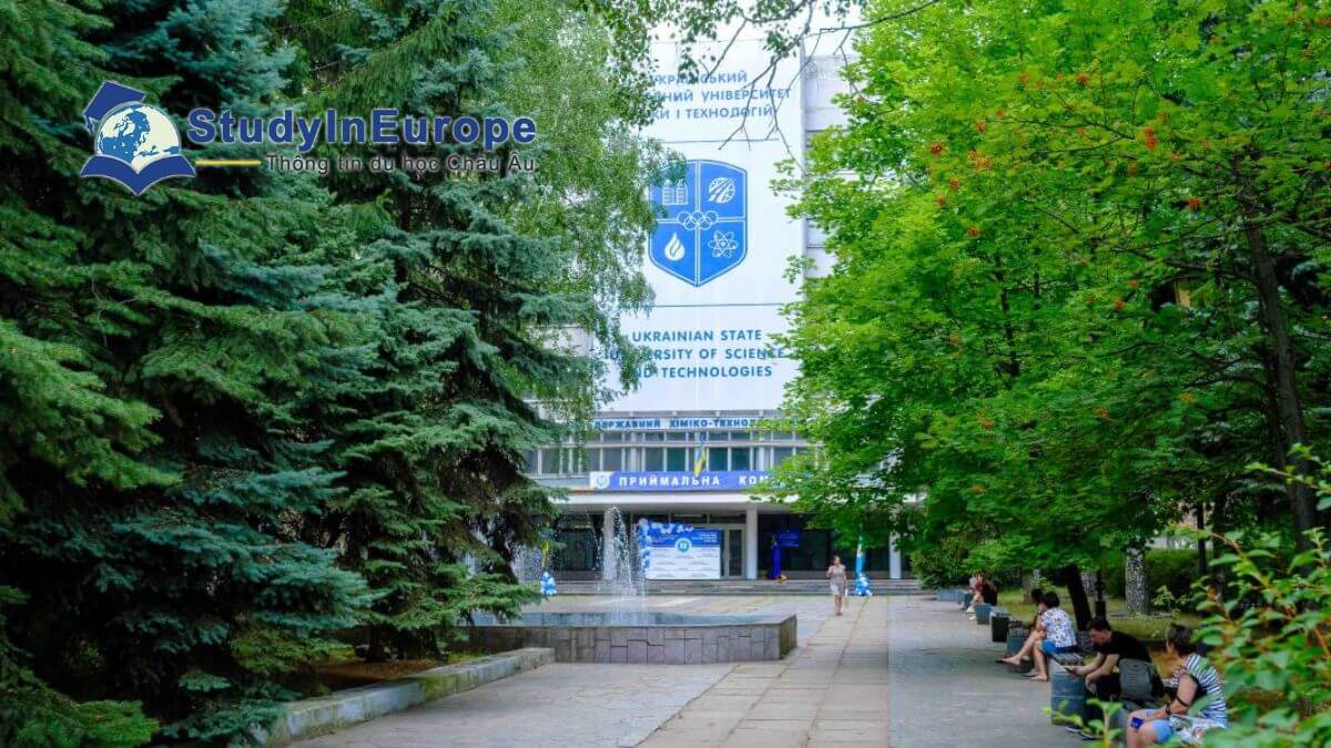 Review Trường Đại học Công nghệ Hóa học Ukraina (Ukrainian State University of Chemical Technology)