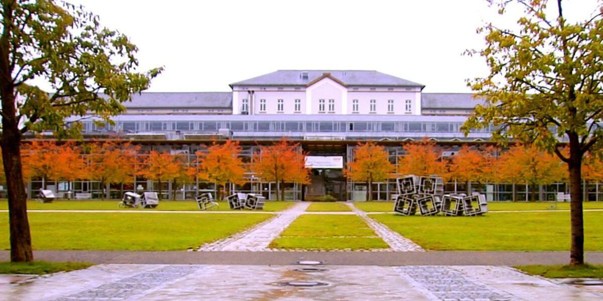 Trường Đại học Khoa học Ứng dụng Amberg-Weiden là một trong những cơ sở giáo dục hàng đầu tại Đức