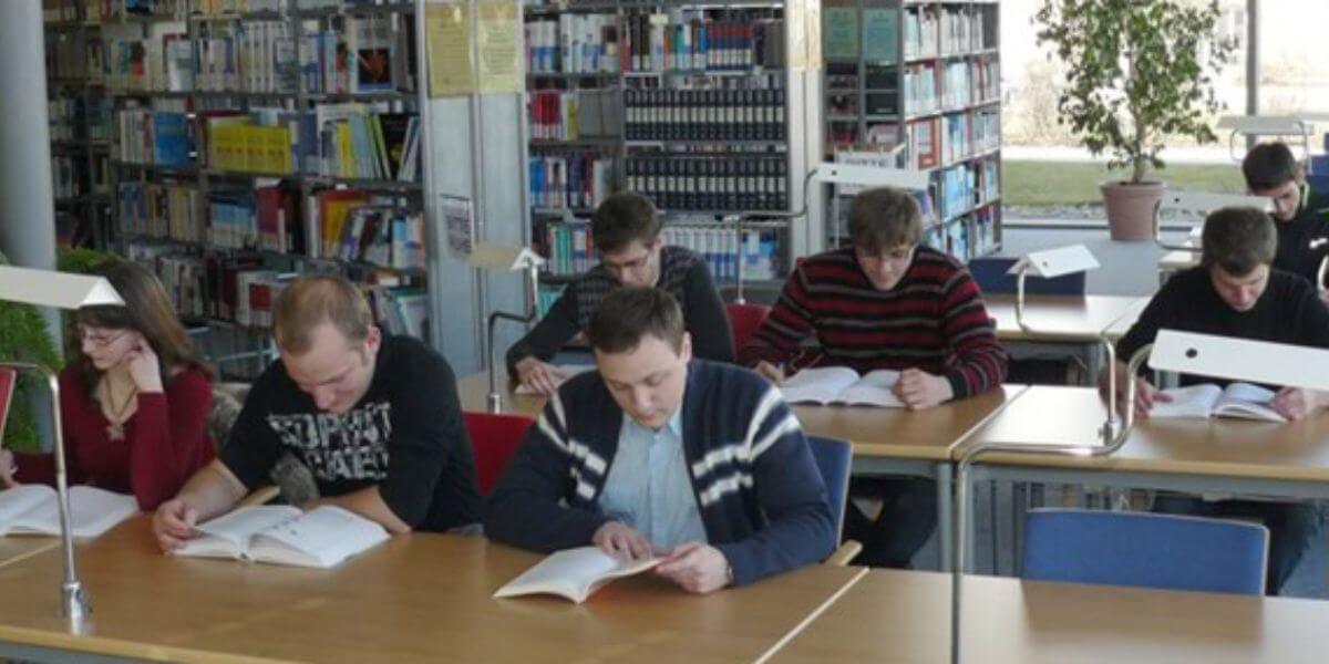 Trường Đại học Khoa học Ứng dụng Amberg-Weiden sẽ mang đến cho sinh viên nhiều cơ hội học tập và nghiên cứu tuyệt vời