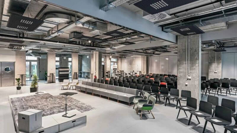 Hệ thống cơ sở vật chất hiện đại tại trường Đại học Khoa học Ứng dụng Macromedia
