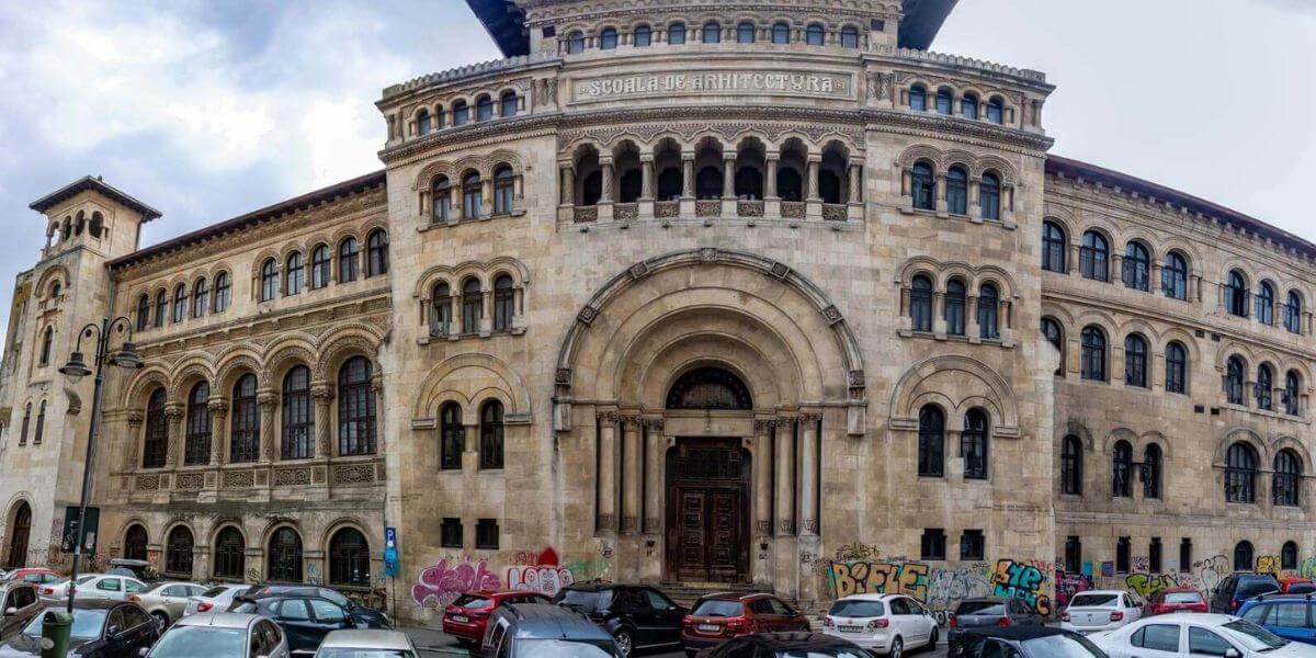 Trường Đại học Kiến trúc Đô thị Bucharest là nơi đào tạo chuyên sâu về lĩnh vực kiến trúc, xây dựng