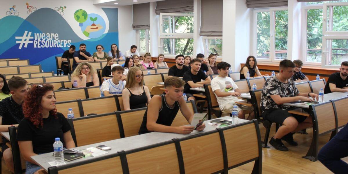 Môi trường học tập tích cực tại trường Đại học Kỹ thuật Xây dựng Bucharest