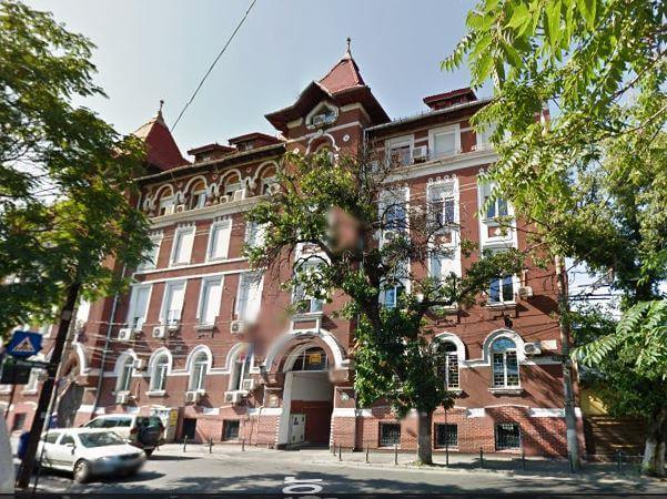 Trường Đại học Nghệ thuật Sân khấu Điện ảnh Caragiale là nơi đào tạo chuyên sâu trong những lĩnh vực liên quan đến nghệ thuật