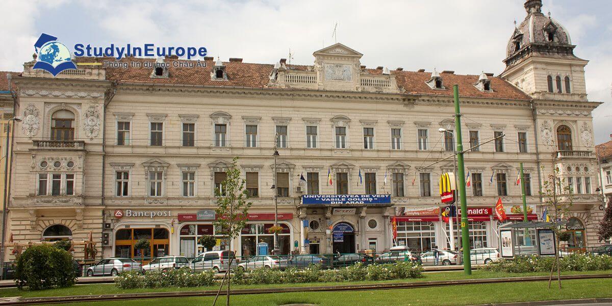 Review Trường Đại học Vasile Goldis Western (Universitatea de Vest Vasile Goldis din Arad)