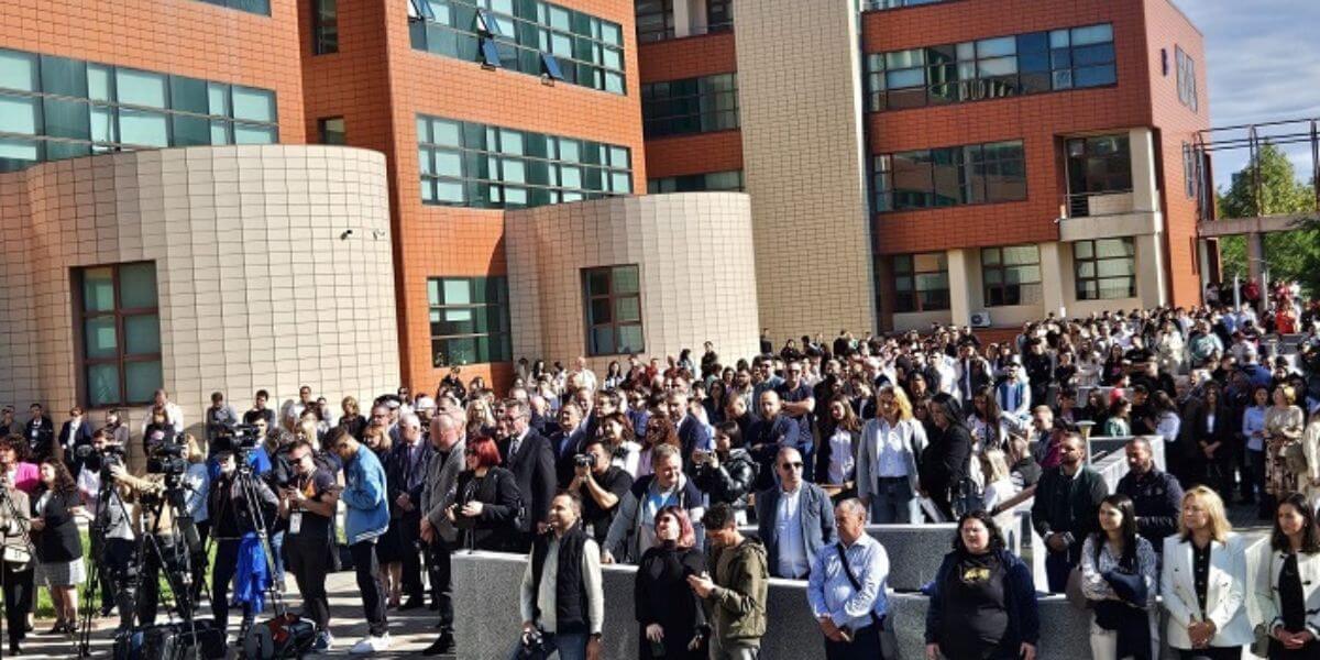Nhiều sinh viên đã đến học tập và nghiên cứu tại trường Đại học Wallachian Targoviste