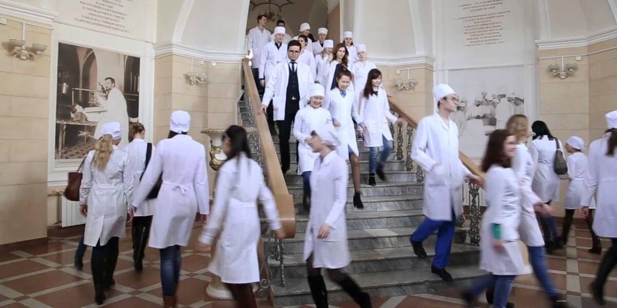 Môi trường học tập năng động tại trường Đại học Y khoa bang Siberia